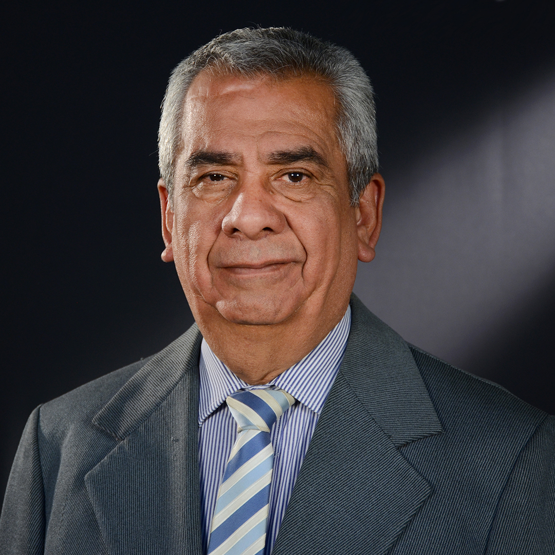 Pro-Tesorero Raúl Cabral